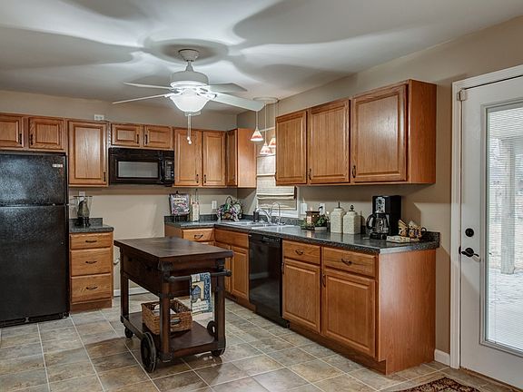 2nd image of 2638 Strawbridge Pl