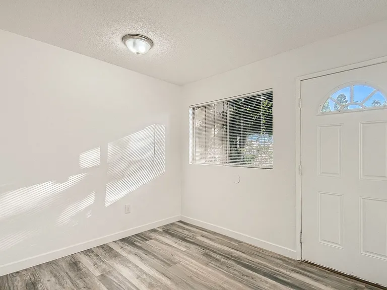 Vashon Vue — Photo 5