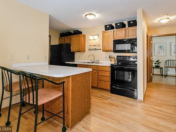 4th image of 14200 44th Pl N APT 5