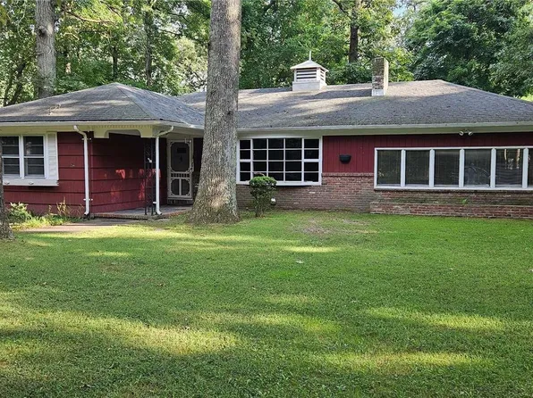 50 Church Lane, Middle Island, NY 11953