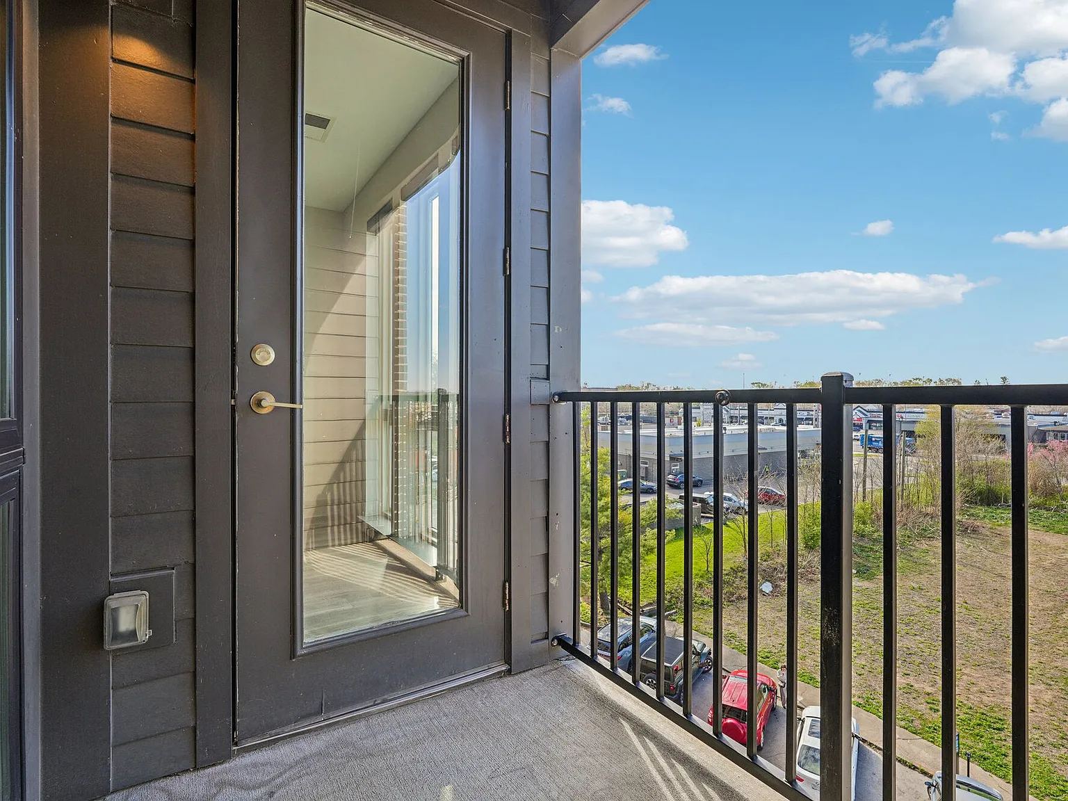 River House — Photo 4