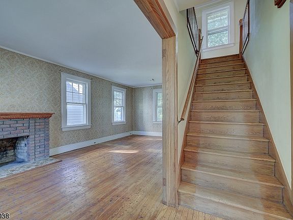 2nd image of 95 Plymouth Ave