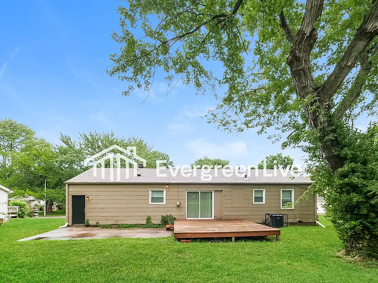 8716 Kentucky Ave — Photo 15