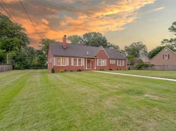 210 W Fairmount Ave, Cedartown, GA 30125