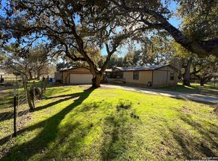 8790 Whartons Dock Rd, Bandera, TX 78003