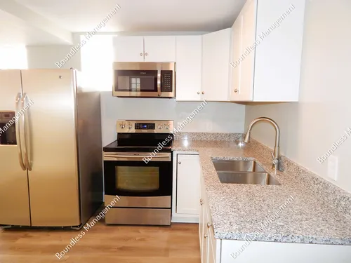 2451 Main St NW #B Photo 1
