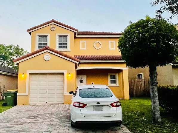 2022 SE 14th Ct, Homestead, FL 33035