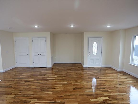 3rd image of 226 Tappan St #2