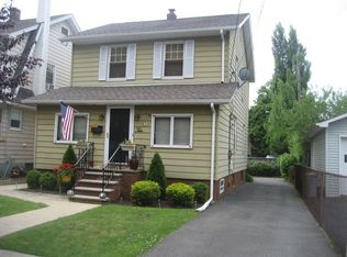 10 Hilton St, Nutley, NJ 07110