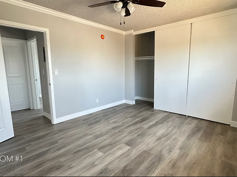 5908 Estrella Ave #3 — Photo 11