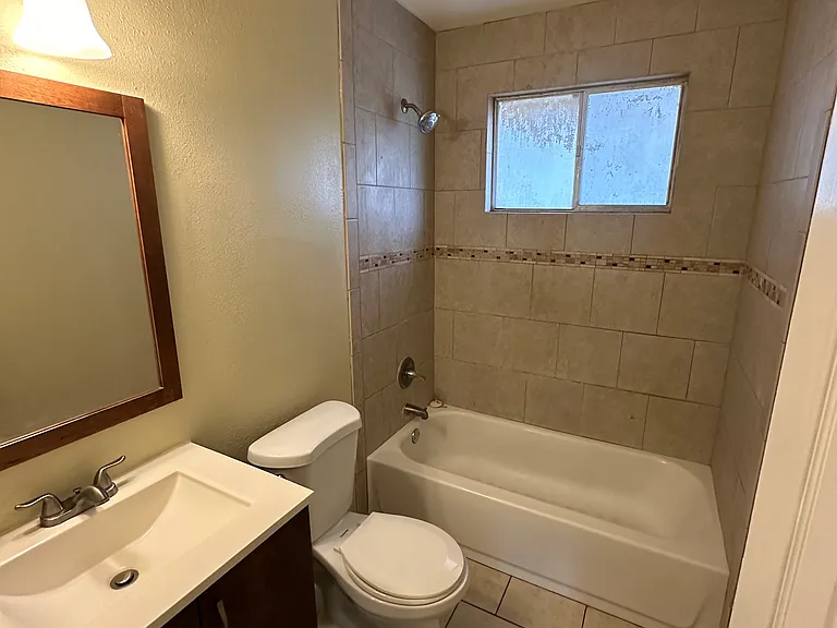 4909 Venus St #4909 — Photo 2