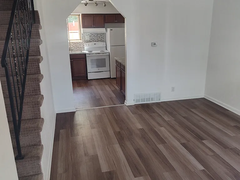 5026 W 8th Ave — Photo 5