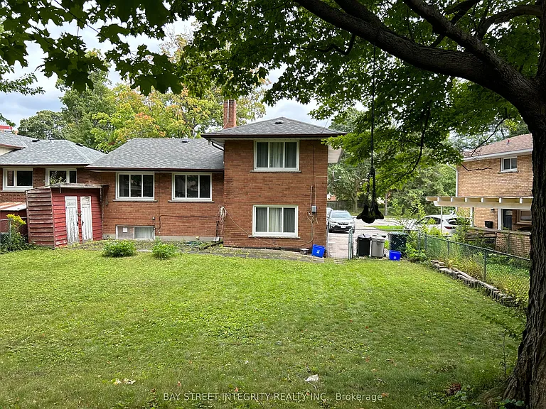 16 Highhill Dr — Photo 2