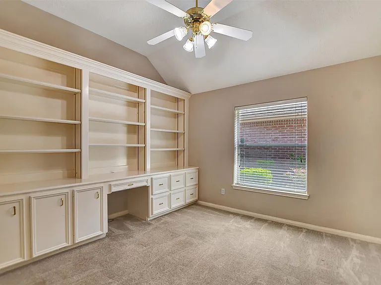 1110 Parkhaven Ln — Photo 7