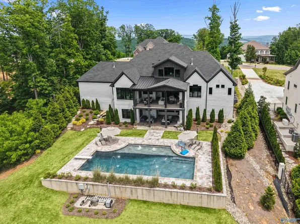 27 Watson Grande Way, Owens Cross Roads, AL 35763