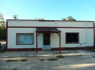 807 Post Oak St, Hearne, TX 77859