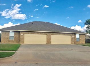 1406 Forrest Ridge Way, Yukon, OK 73099