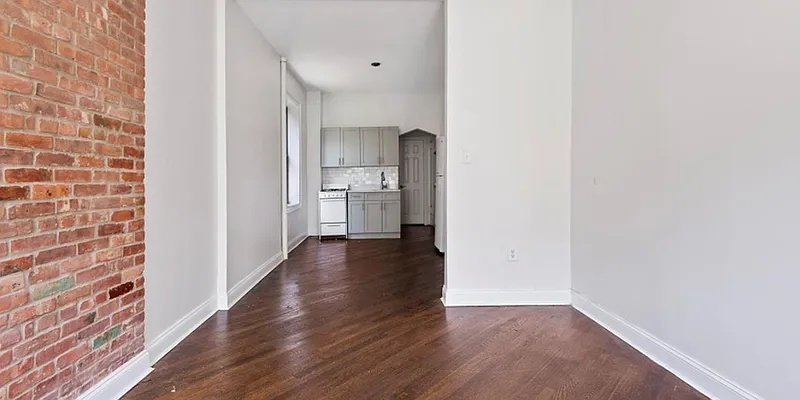 Rented by Compass | media 36