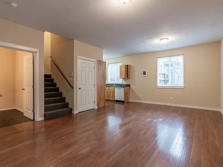 4x2.5 living room