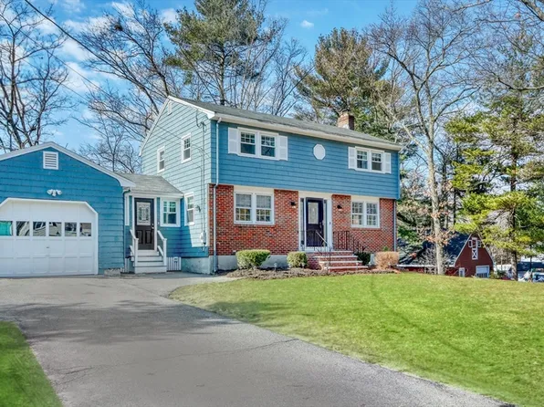 15 Webber St, Wilmington, MA 01887