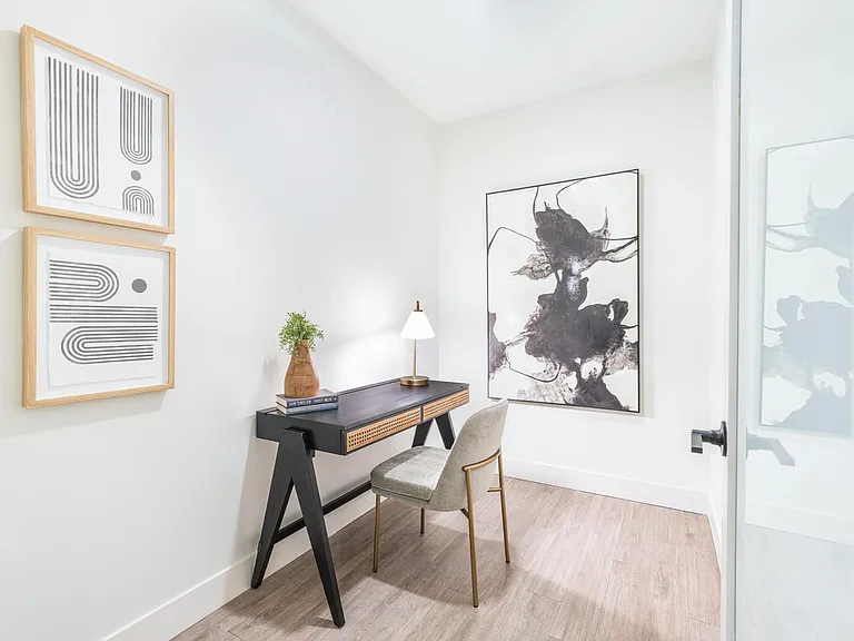 Discover flexible living with our stylish den and loft layouts!