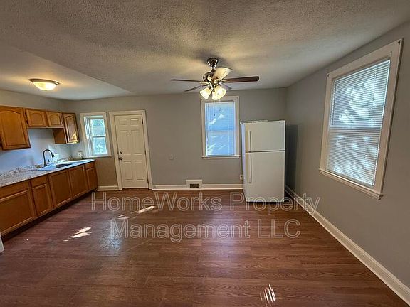 4th image of 2733 Ellicott Dr