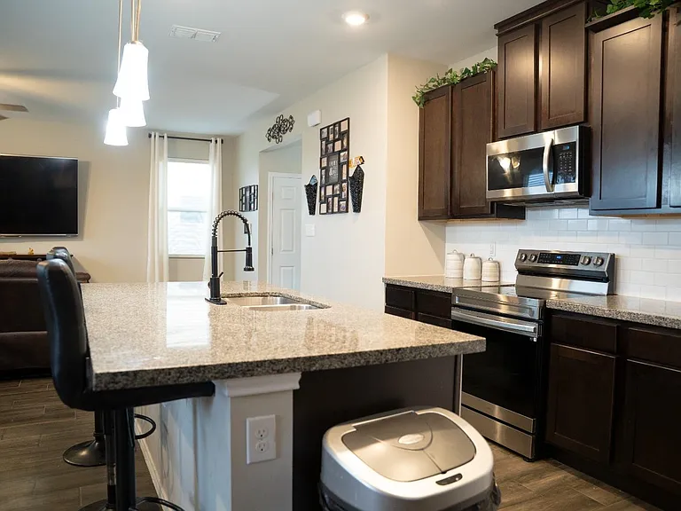 4207 Lorisa Dr — Photo 12