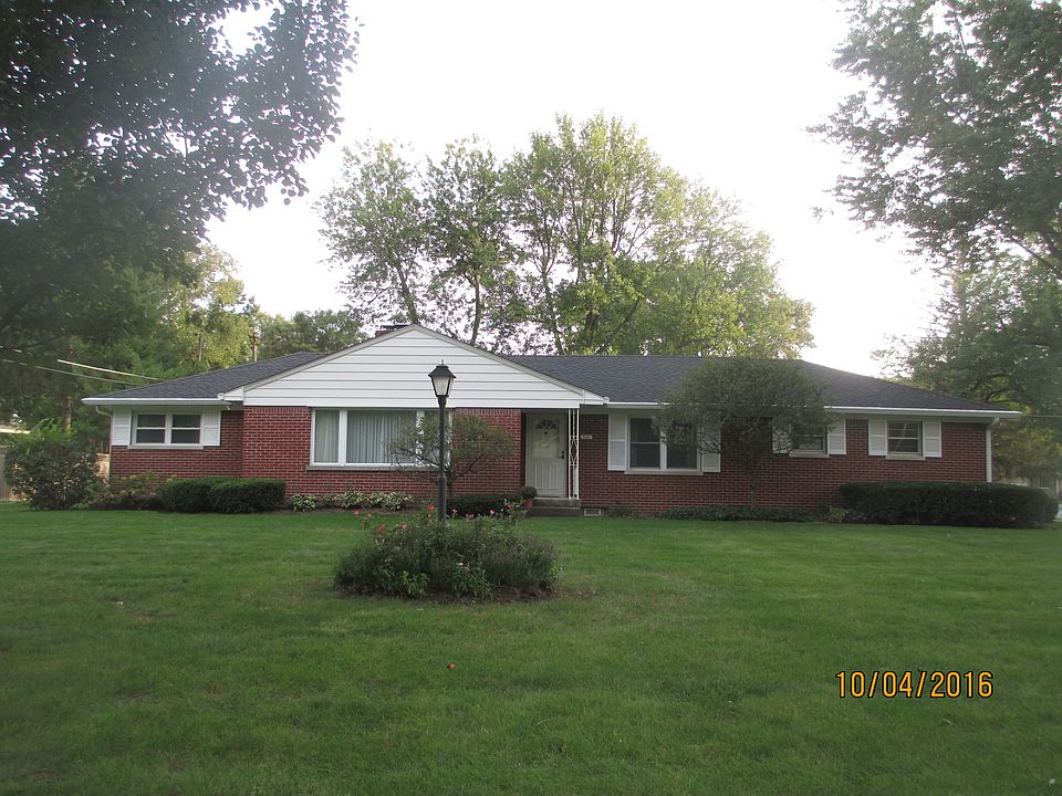 1st image of 805 E 82nd St