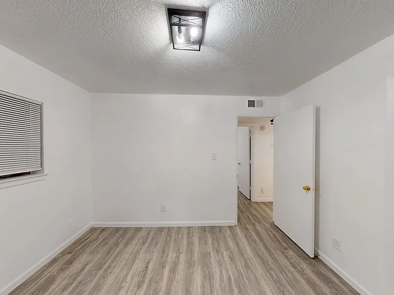 2 bed, 1.0 bath, 800 sqft, $1,135 — Photo 7