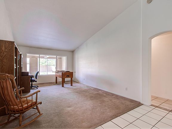 5th image of 5914 W Blackhawk Dr