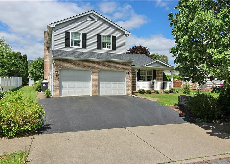 1st image of 1749 Easthill Dr
