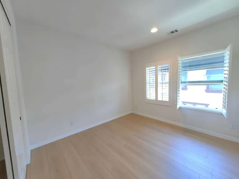 third bedroom on east