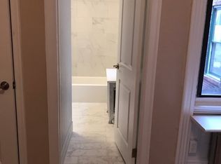 152 N 21st St APT 2F, Philadelphia, PA 19103