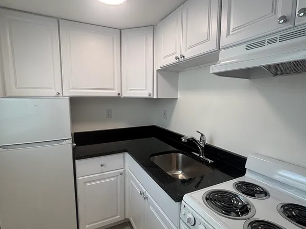 60 Gorham Ave, Brookline, MA