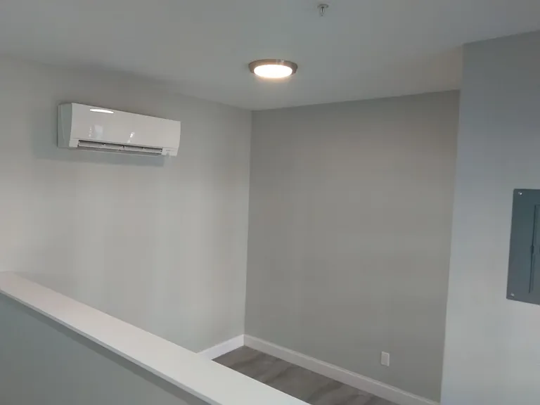 140 Hamilton St — Photo 2