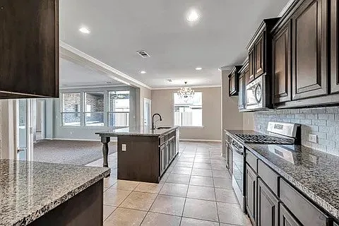 6810 Jamestown St — Photo 10
