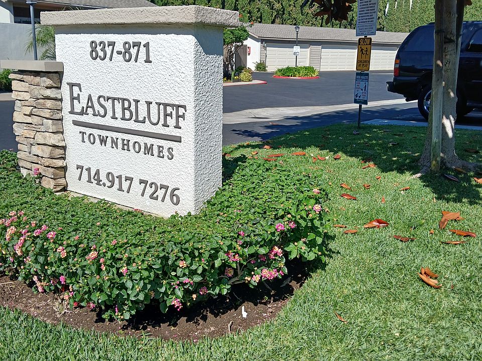 You've arrived at the Landmark sign for Eastbluff Townhomes
