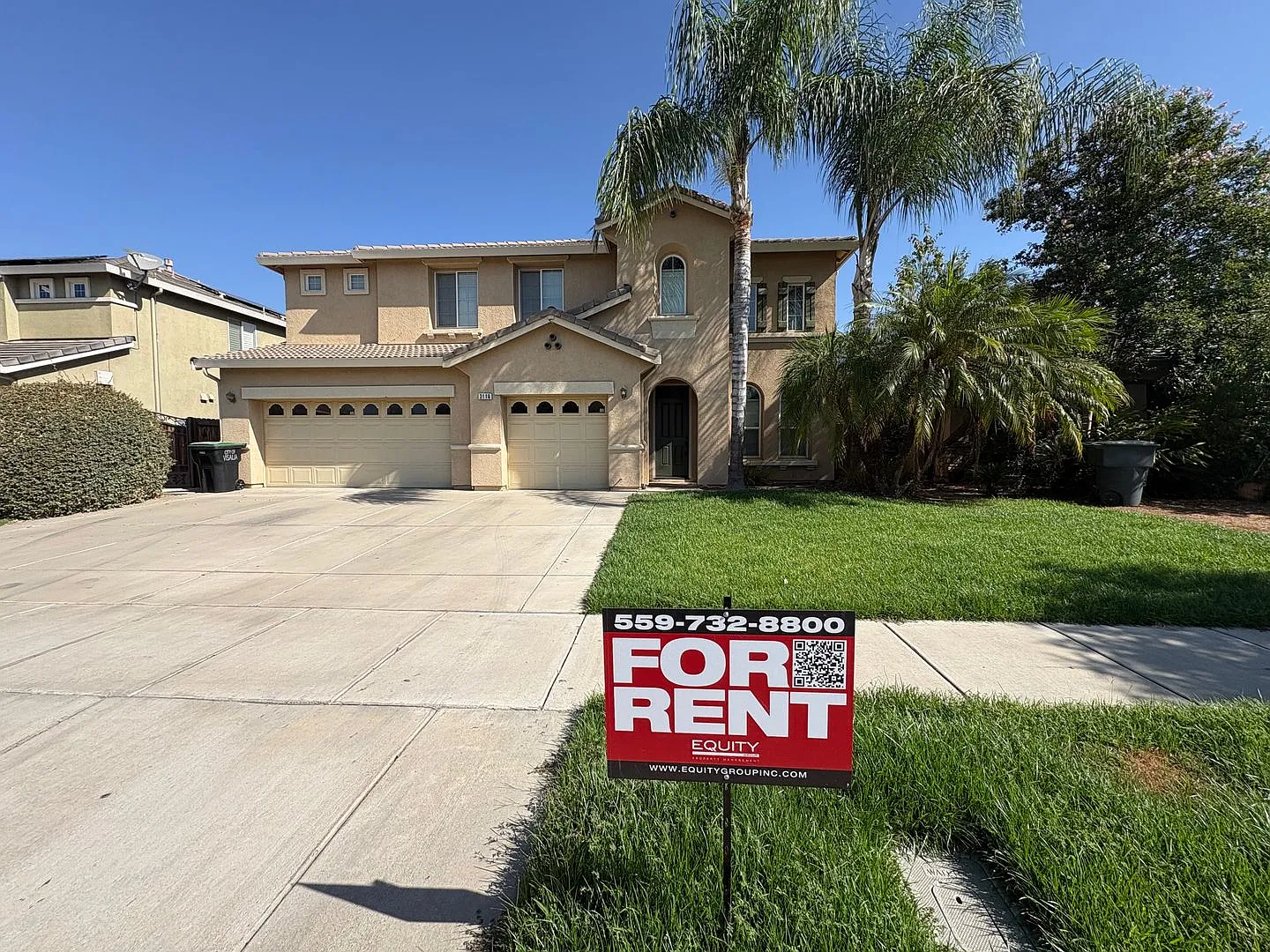 Beautiful 2 Story Home Available Now! — Photo 1