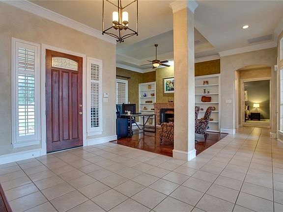 4th image of 1804 Warwick Crescent Ct