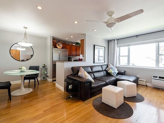 4th image of 1073 Shore Pkwy #1B