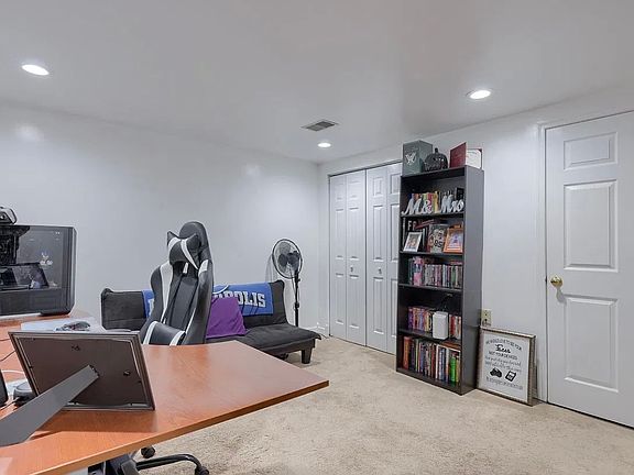 3rd image of 175 Center St