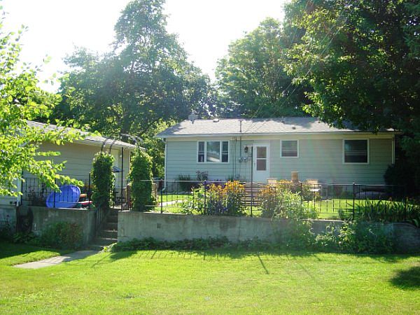 1st image of 720 Grace St