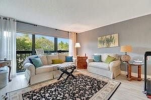 3rd image of 5495 NE 25th Avenue #301