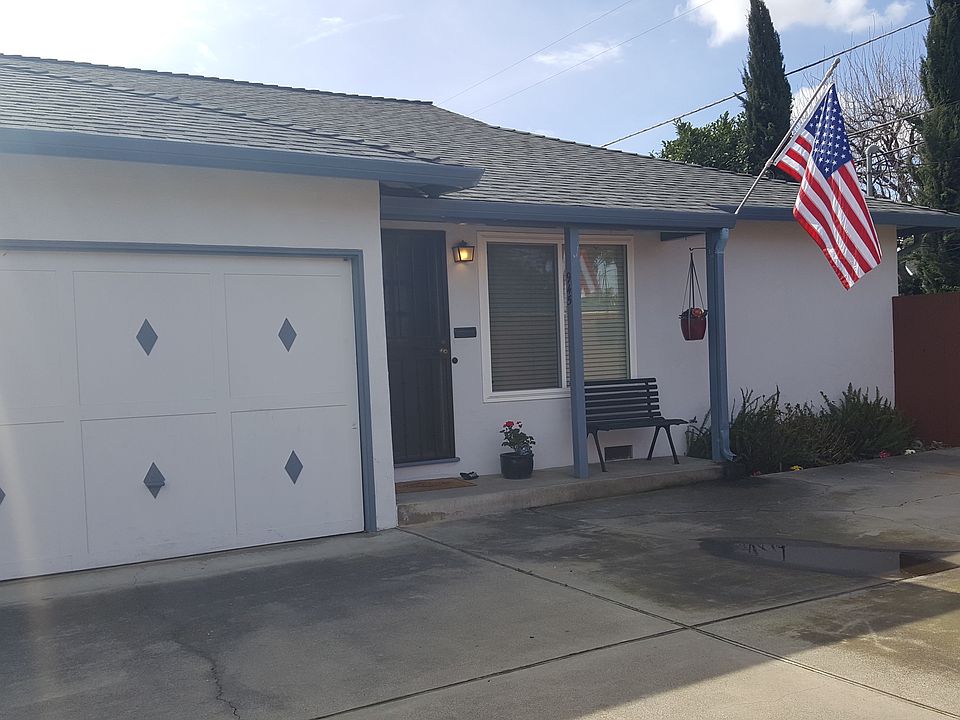 1st image of 945 College Dr