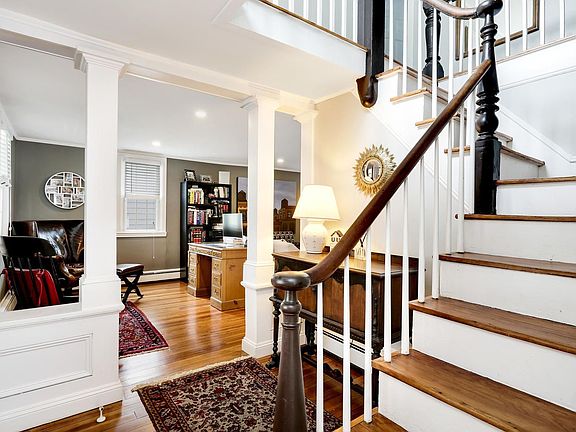 5th image of 36 Lakeview Ave