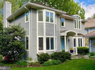 1584 Regatta Ln, Reston, VA 20194