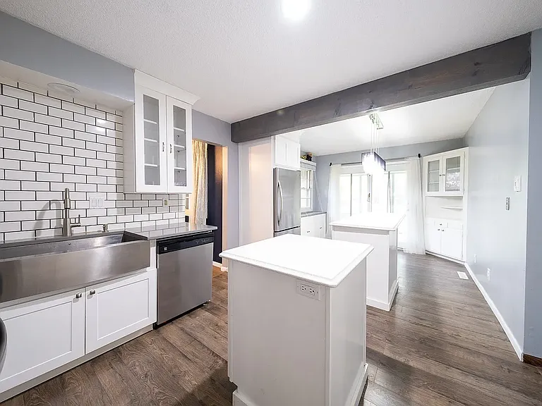 2416 Queens Dr — Photo 22