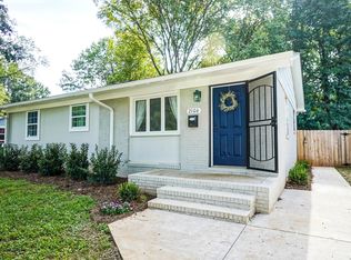 2106 Longleaf Dr, Charlotte, NC 28210