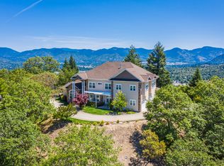 505 Tower Heights Dr, Grants Pass, OR 97527