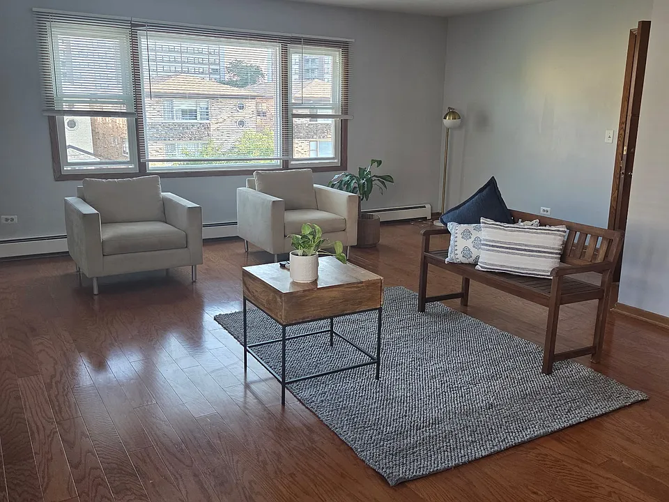 8647 W Catherine Ave #2